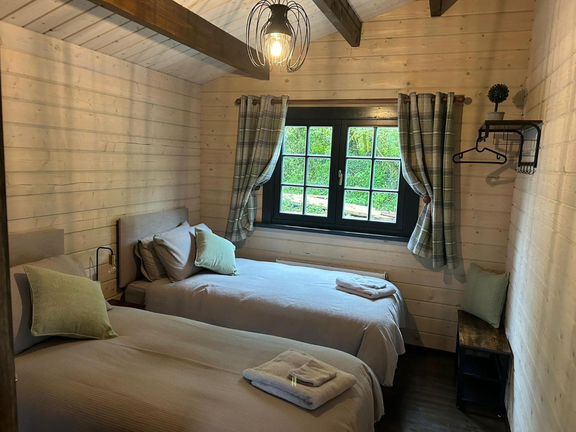 Little Rock Retreat Log With Hot Tub Castletown Gheoghegan